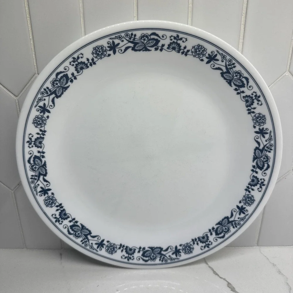 Corelle Old Town Blue Onion Dinner Plate by Corning 10 1/4